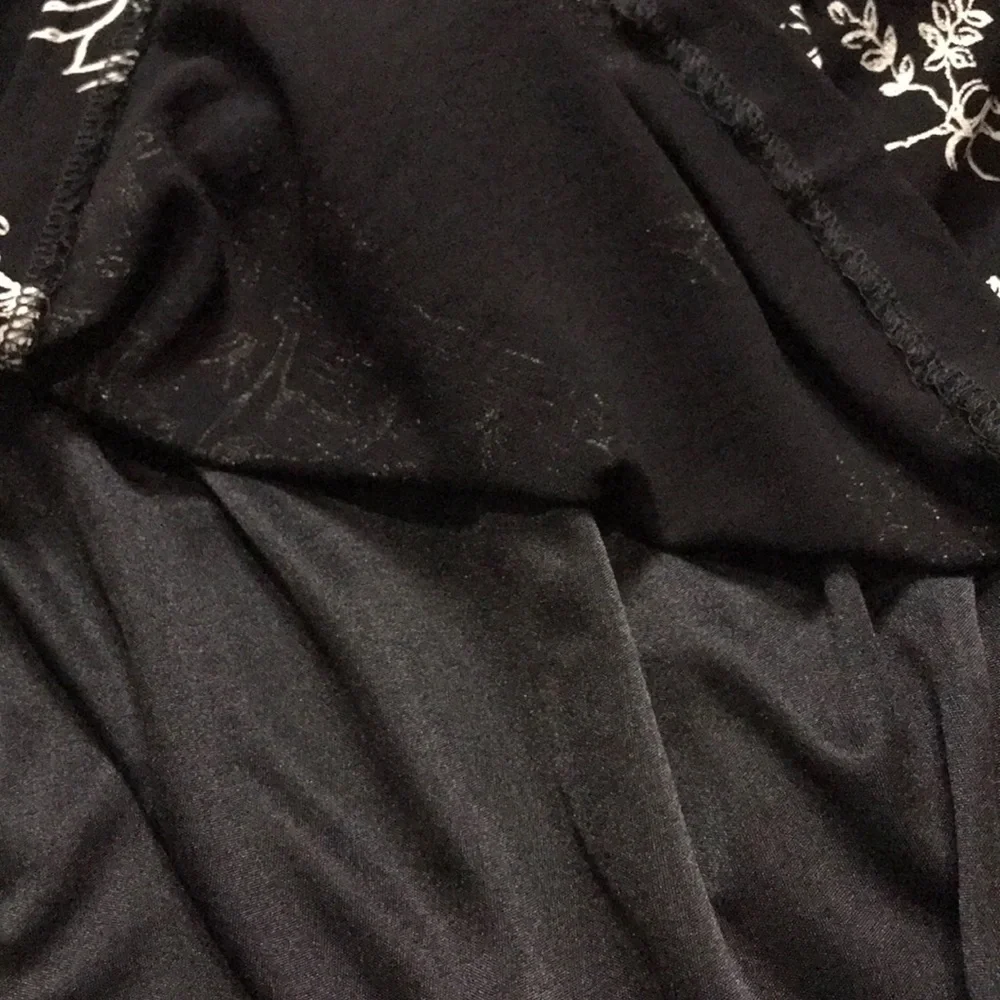 Guess Collection Mural Dress - Picture 10 of 10